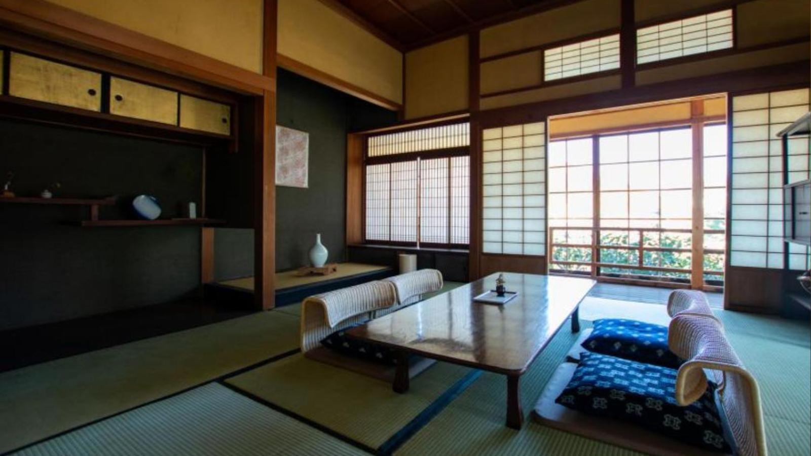 Nipponia Hotel Ozu Castle Town Exterior photo